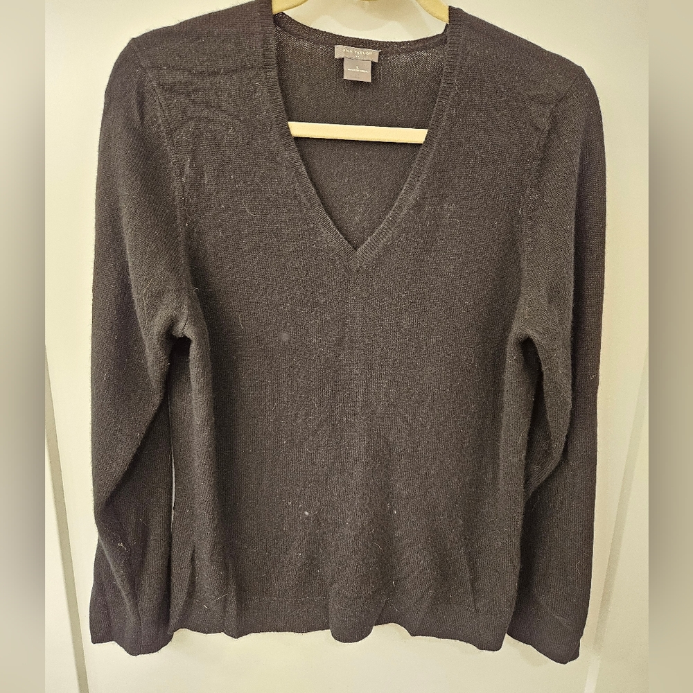 Ann Taylor Women's V-Neck Sweater in Dark Brown